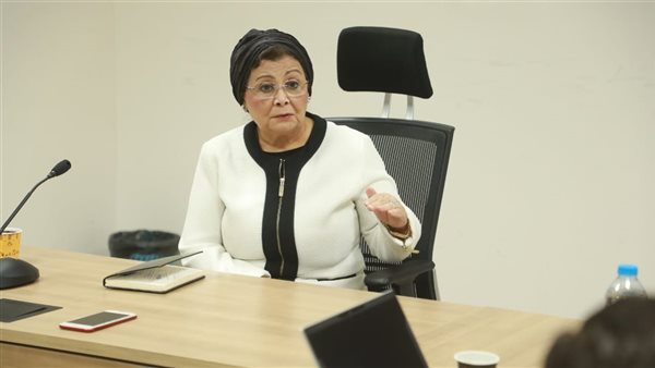 نائب وزير الصحة تبحث تطوير خدمات الرعاية الصحية الأولية مع الوكالة الفرنسية