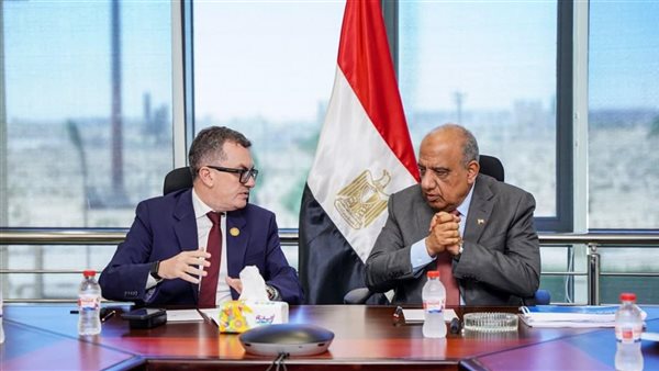 استراتيجية جديدة لتعزيز الطاقة المتجددة ورفع قدرات قطاع الكهرباء