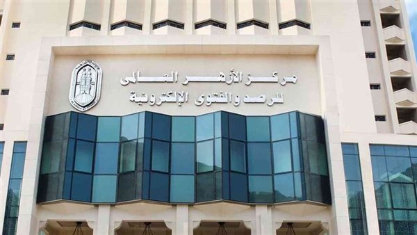 الأزهر يحذر من المباهاة بالنعم على مواقع التواصل الاجتماعي