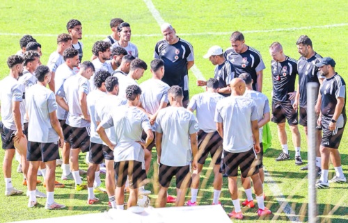 الأهلي يستعد لمواجهة بادالونا الإسباني في أولى ودياته في إسبانيا