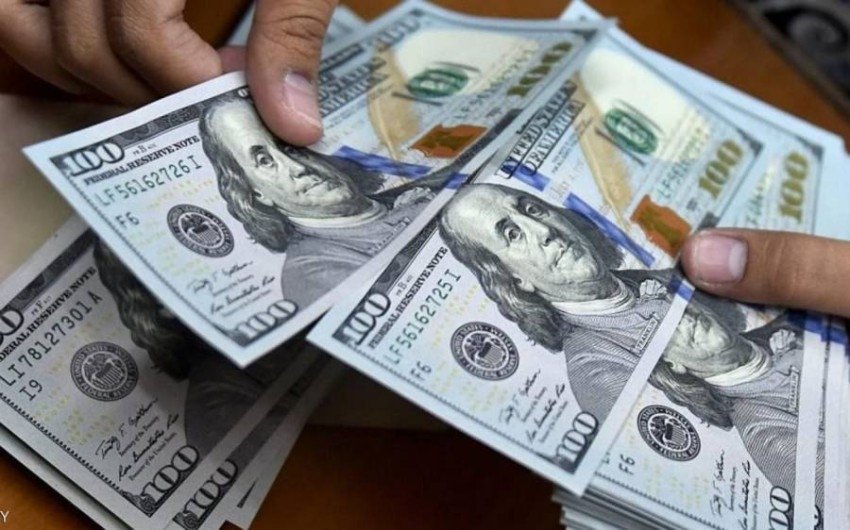 الدولار يسجل ارتفاعًا جديدًا ويقترب من 50 جنيهًا في البنوك المحلية