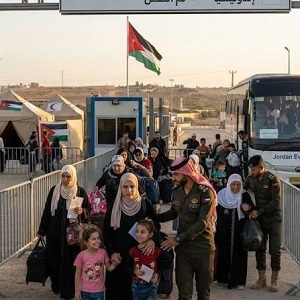 جرحى غزة يطالبون بفتح المعابر للعلاج في ظل تدهور الوضع الصحي