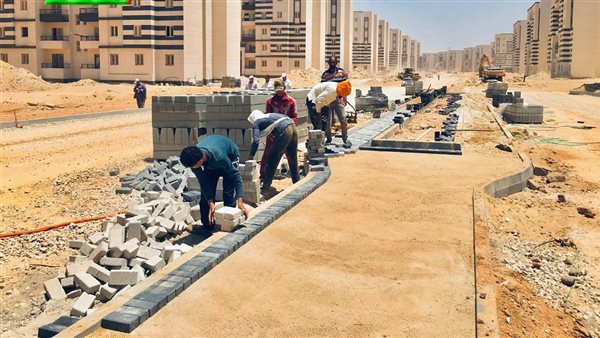 تسريع تنفيذ المشروعات التجارية في العبور الجديدة لتعزيز جودة الحياة