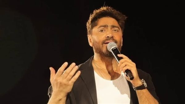 تامر حسني يعلن عن حفله الأول بعد وفاة والده في 14 أغسطس