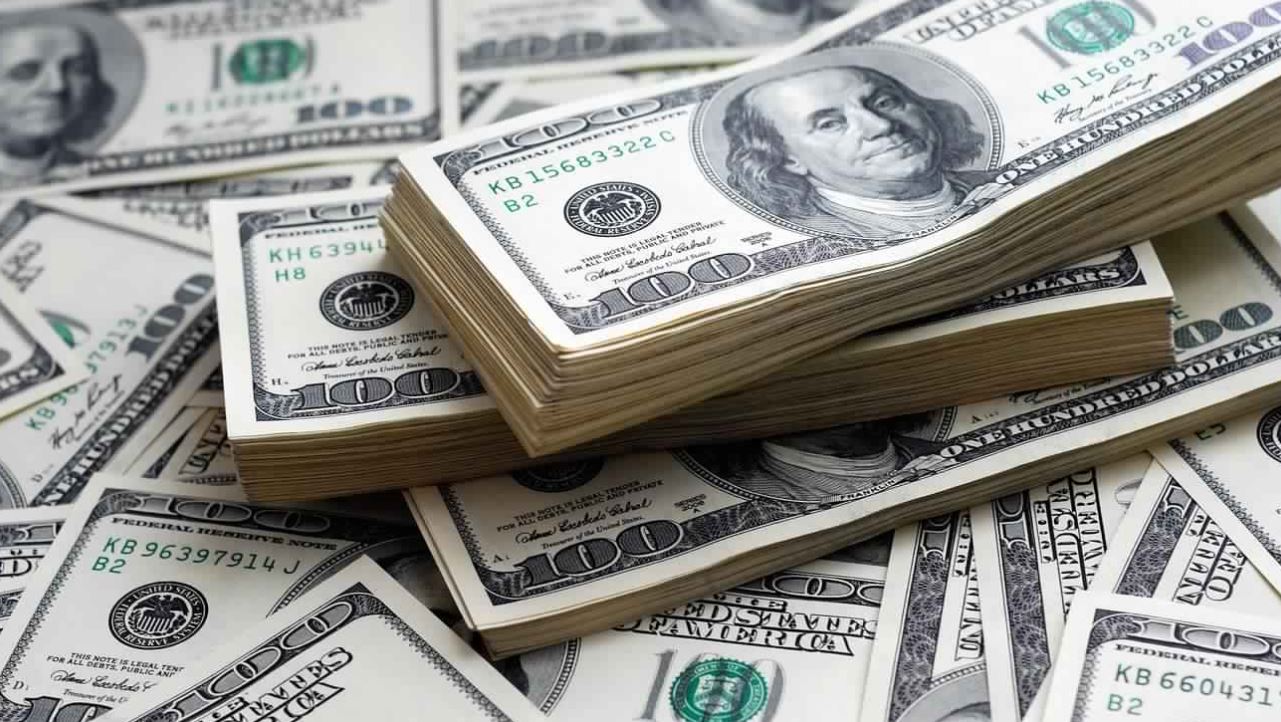 الدولار يواصل الارتفاع ويسجل 50.33 جنيه في البنوك الحكومية