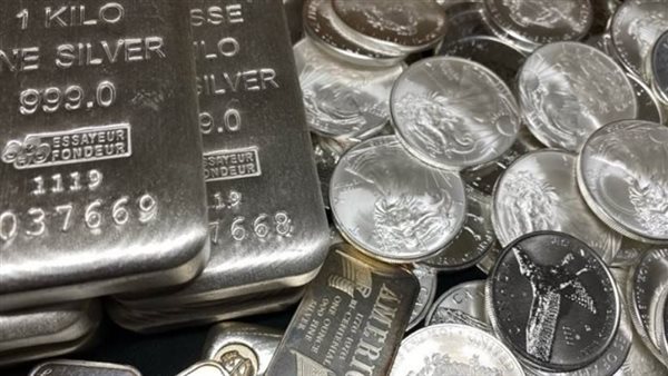 استقرار سعر الجنيه الفضة عند 832 جنيهاً في تعاملات اليوم