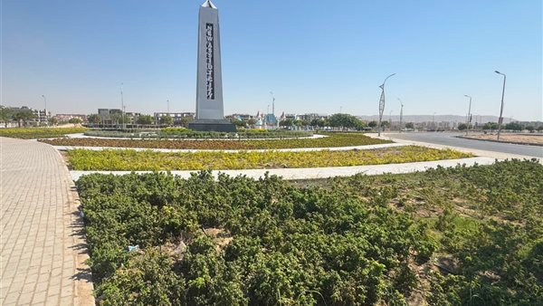 وزيرة الإسكان تتابع مشروعات الطرق والمرافق في المدن الجديدة لتعزيز التنمية
