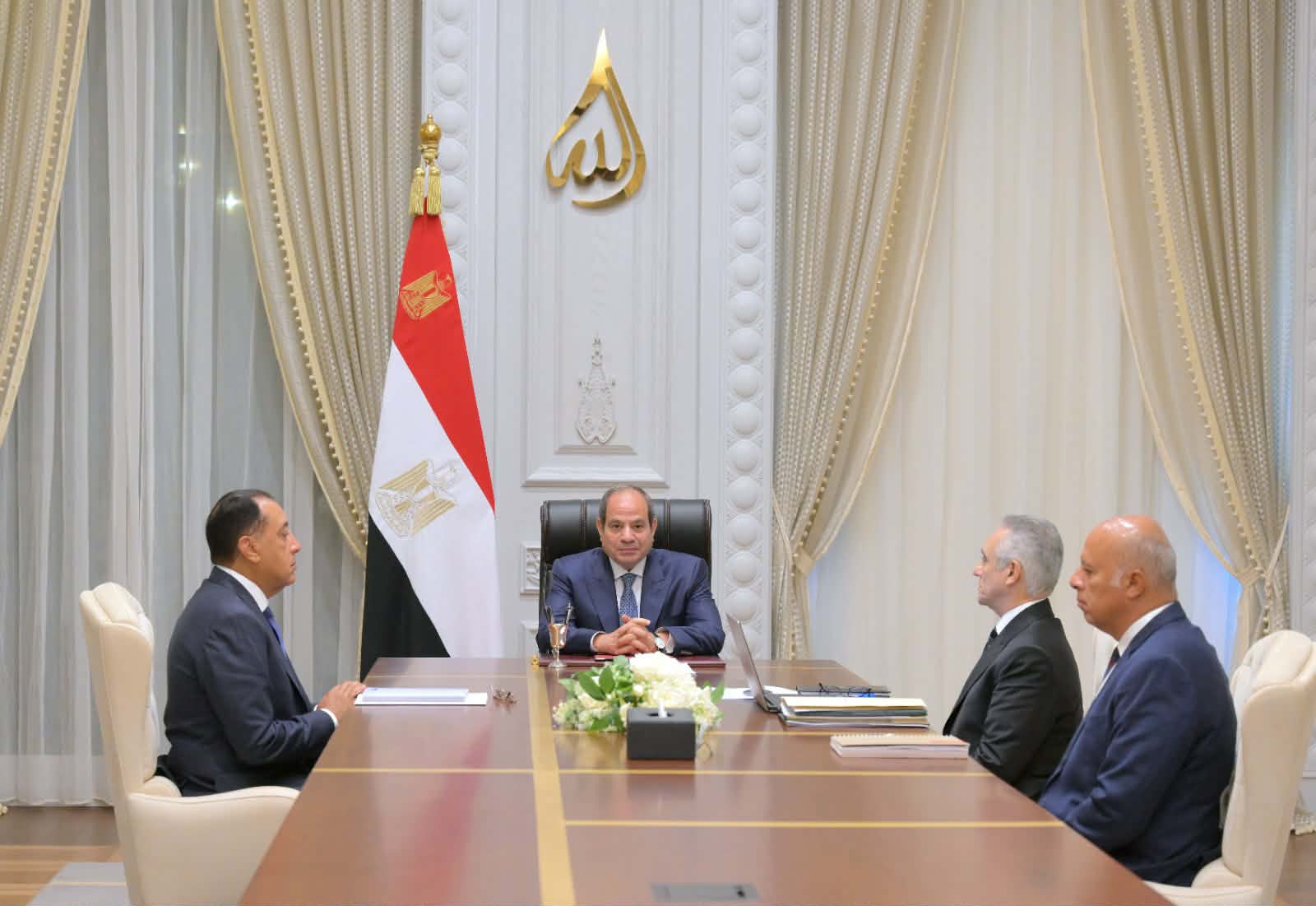 السيسي يؤكد أهمية تطوير المنظومة القضائية وتعزيز الخدمات القانونية