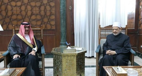 شيخ الأزهر يستقبل السفير السعودي لتعزيز التعاون المشترك