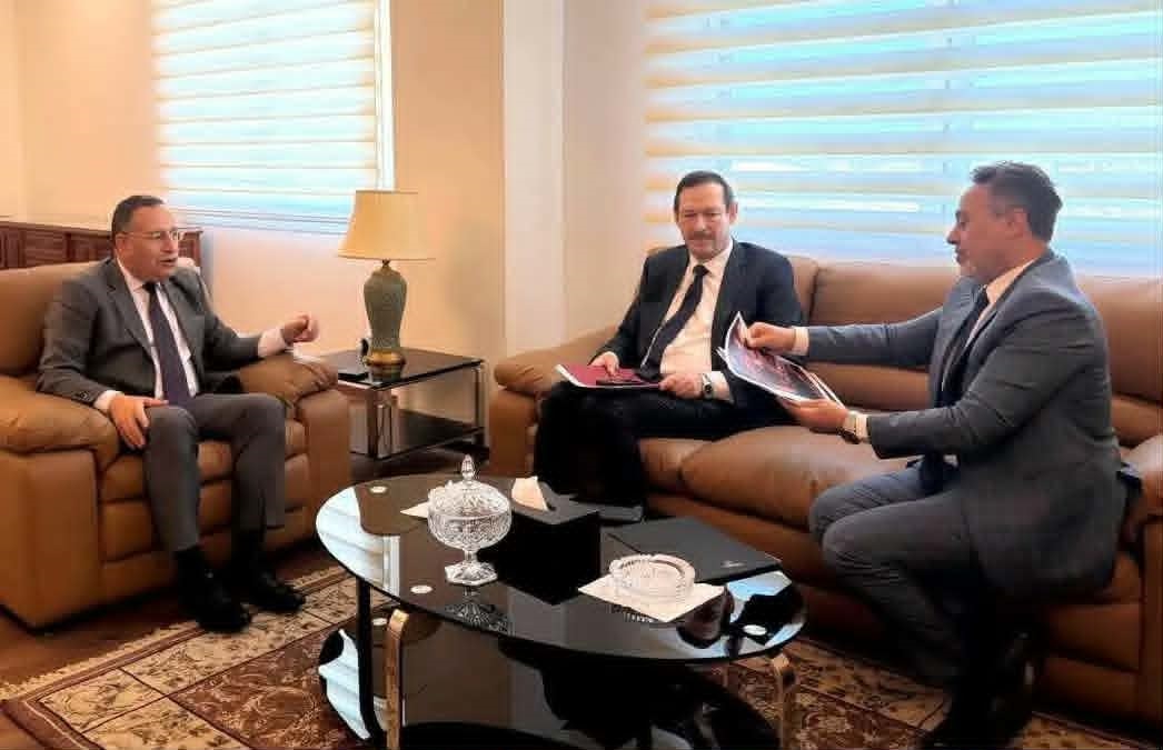 وزير الثقافة يطلق برنامجاً لافتتاح "مسرح مصر" وتطوير المسرح الجامعي
