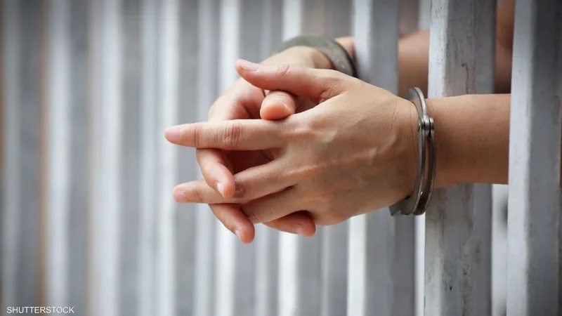 حبس متهم بقتل شريكه بسبب خلافات على تجارة المخدرات في الإسكندرية