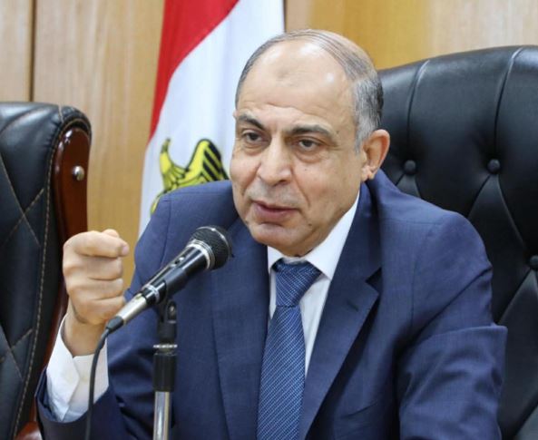 رئيس مدينة المنيا يتصدى لمخالفات تحويل الشقق السكنية إلى أنشطة تجارية
