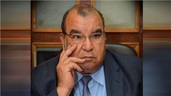 تباين الآراء حول مكافآت رئيس جامعة المنيا ومصادر التمويل