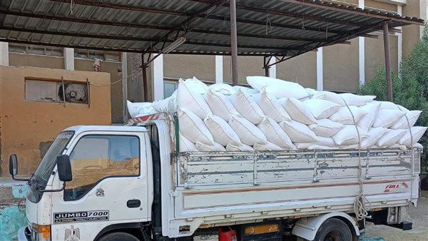 حملة رقابية تضبط 7 أطنان من النخالة في قنا قبل بيعها بالسوق السوداء