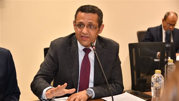 نقيب الصحفيين يوضح إجراءات قيد شريف عامر ويؤكد على الشفافية