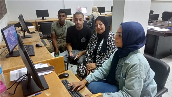 جامعة قناة السويس تستقبل 20 طلبًا لتقليل الاغتراب في يوم واحد