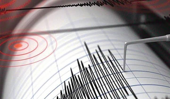 زلزال بقوة 5.2 يضرب إندونيسيا دون خطر تسونامي