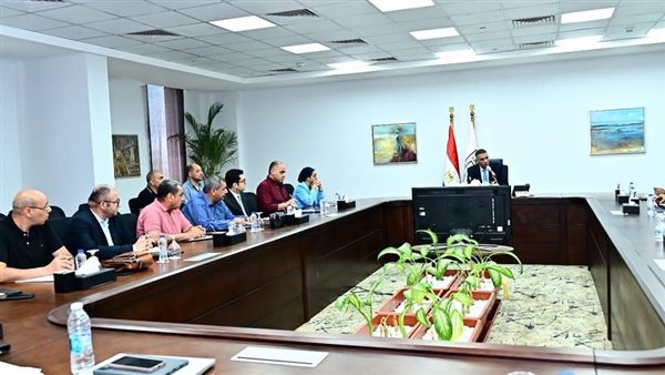 محافظ جنوب سيناء يدعو لتنشيط السياحة تزامناً مع مشروع التجلي الأعظم