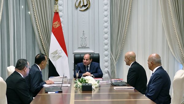 الرئيس السيسي يعزز التعليم ويؤكد على الحد الأدنى للأجور في المدارس