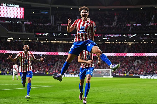 أتلتيكو مدريد يرفض انتقال ألفاريز إلى برشلونة رغم رغبة اللاعب