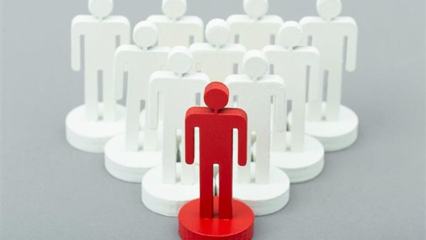 عقوبات وتأمينات: كيف ينظم القانون سلوك القيادات في العمل؟