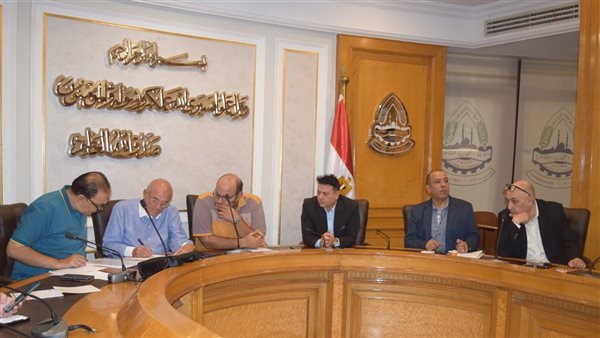 غرفة القاهرة تستعد لانطلاق معرض "أهلًا مدارس 2026" بترتيبات دقيقة