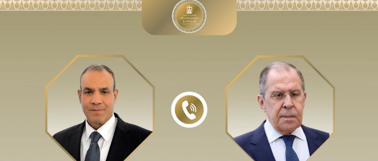 وزير الخارجية يناقش مع لافروف تعزيز التعاون ومواجهة التحديات الإقليمية