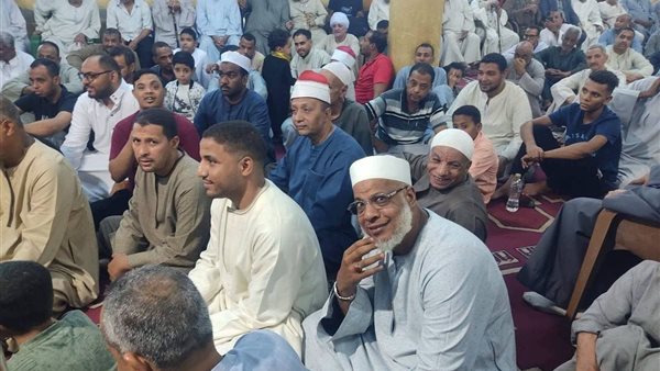 رئيس مدينة قوص يشارك الأهالي احتفالات المولد النبوي في المسجد العمري