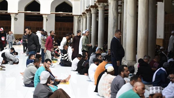 الإفتاء توضح حكم إعادة صلاة الجمعة ظهرًا بعد أدائها