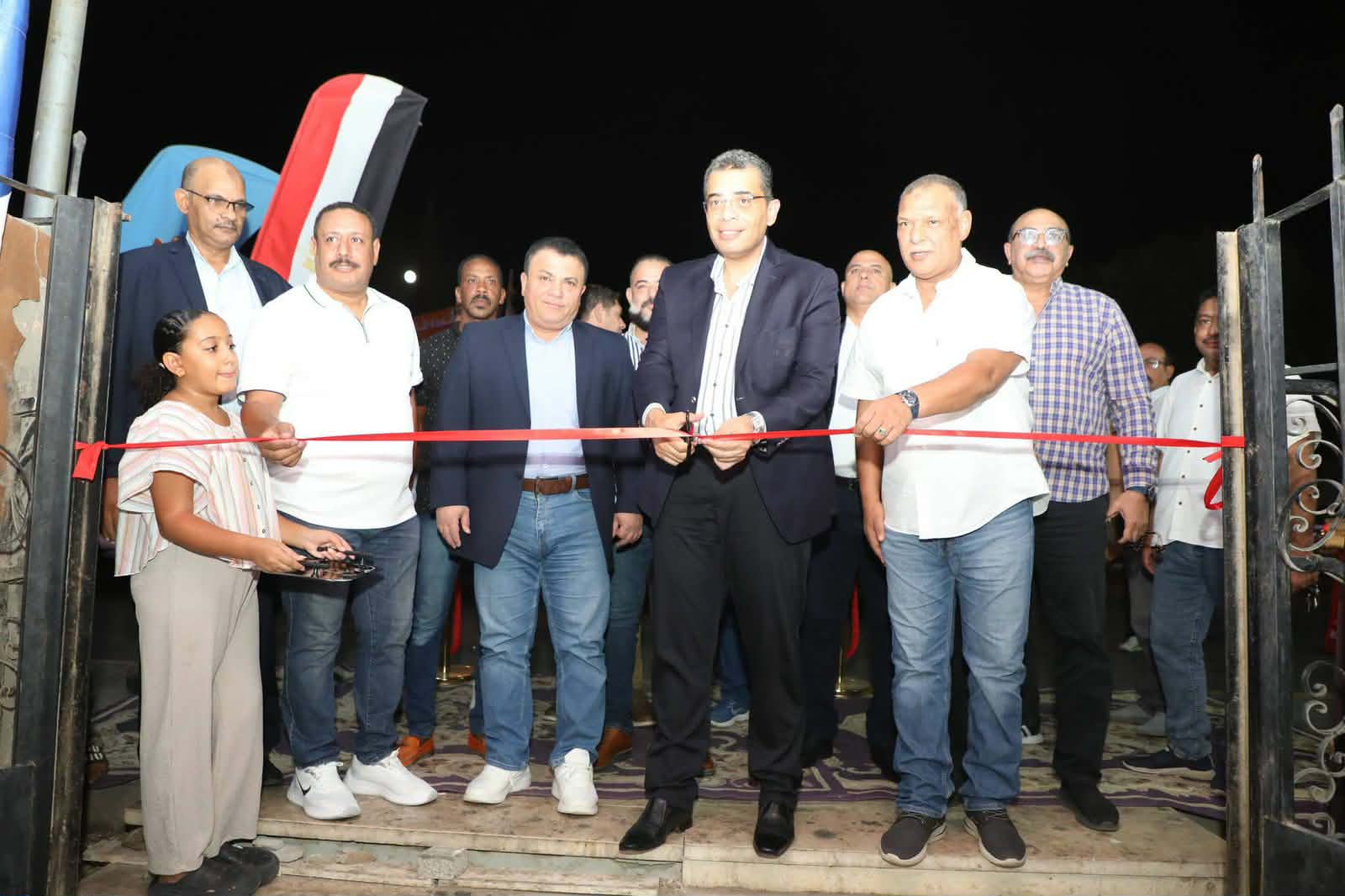 محافظ البحر الأحمر يفتتح معرض "أهلاً مدارس" بتخفيضات تصل إلى 30%
