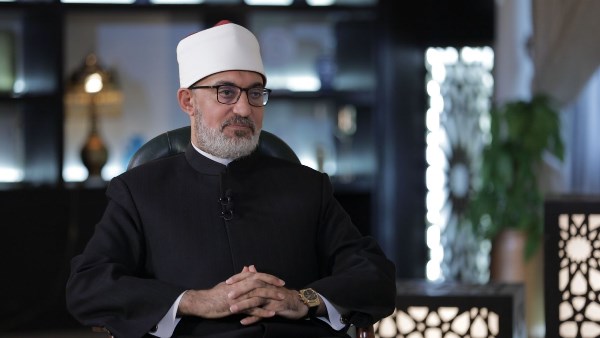 مفتي الجمهورية يقدم التعازي لأسر ضحايا حرائق الجزائر ويحث على الشفاء للمصابين