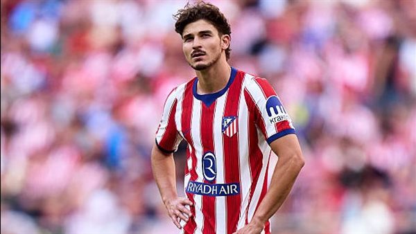 ألفاريز يغيب عن أتلتيكو مدريد ويثير الجدل حول مستقبله مع برشلونة