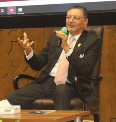 الذكاء الاصطناعي يغير طبيعة الوظائف: نائب رئيس جامعة القاهرة يكشف التفاصيل