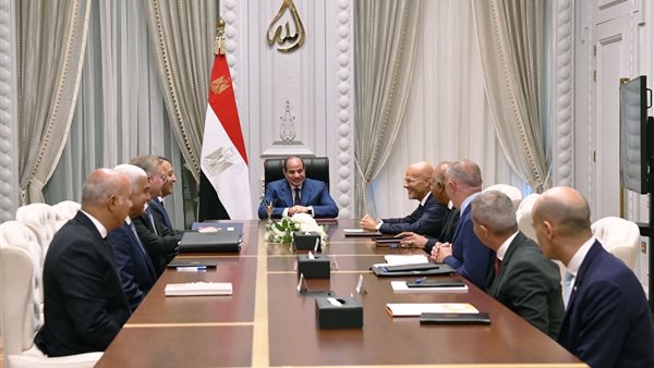 السيسي يوجه بتعزيز الرقابة وتحسين خدمات التعليم والطاقة في مصر