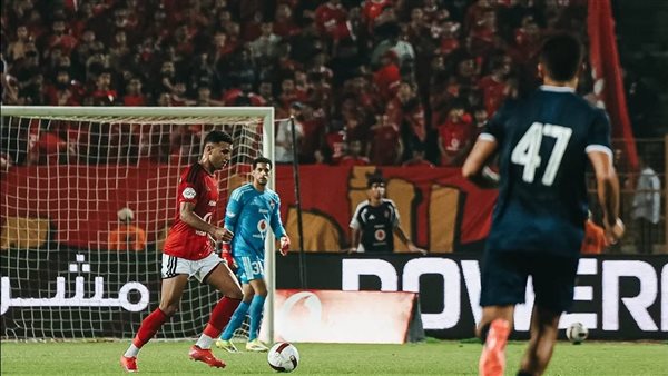 الأهلي يتقدم بهدف أمام زد في بداية المباراة المثيرة