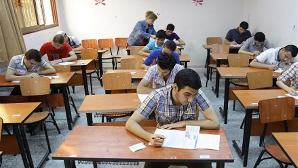 خبير تربوي يكشف أسباب تغيير نظام امتحانات الثانوية العامة والبكالوريا