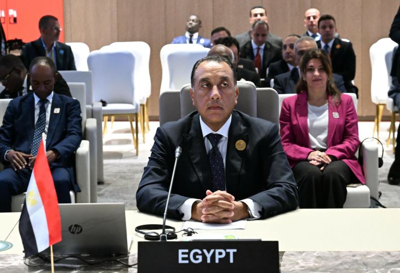 مدبولي يمثل السيسي في قمة الاتحاد الأفريقي الاستثنائية بأنغولا