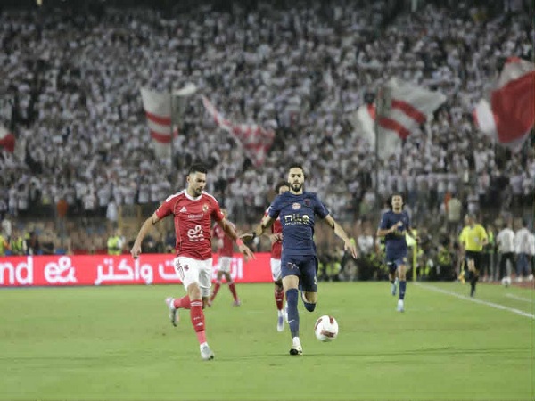 قمة الأهلي والزمالك تُقام بحكام أجانب في ظل الظروف الحالية