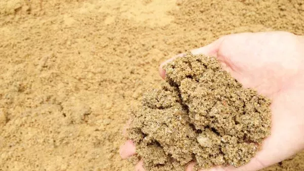 استقرار أسعار مواد البناء والتشطيب في الأسواق المصرية اليوم