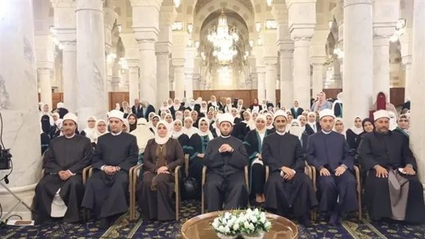وزير الأوقاف يطلق مبادرات لدعم الواعظات وتعزيز دورهن في المجتمع