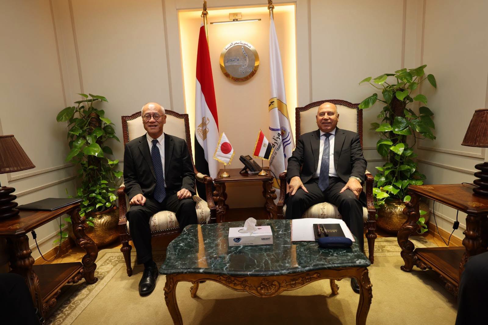 وزير النقل يتباحث مع سفير اليابان لتعزيز التعاون في مشروعات النقل