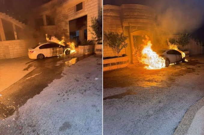 اعتداءات المستوطنين تتصاعد: إحراق مركبتين فلسطينيتين في نابلس
