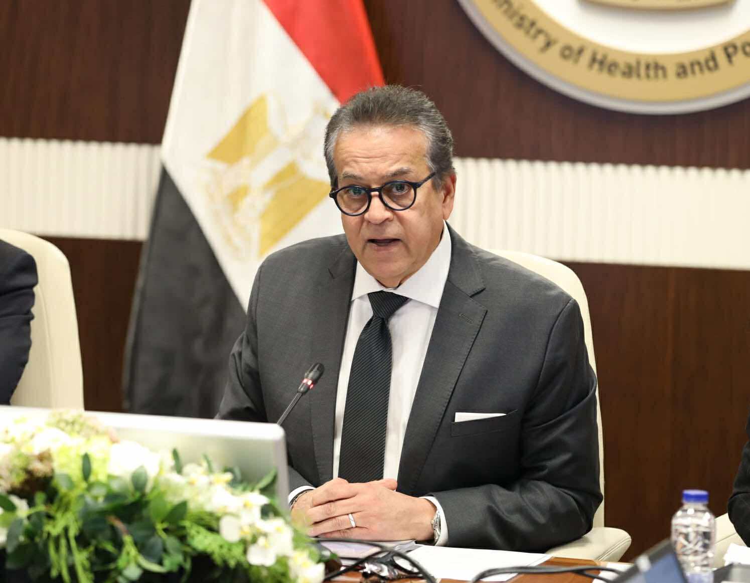 وزير الصحة يتابع تداعيات انقلاب أتوبيس بجنوب سيناء ويشدد على رفع حالة الاستعداد