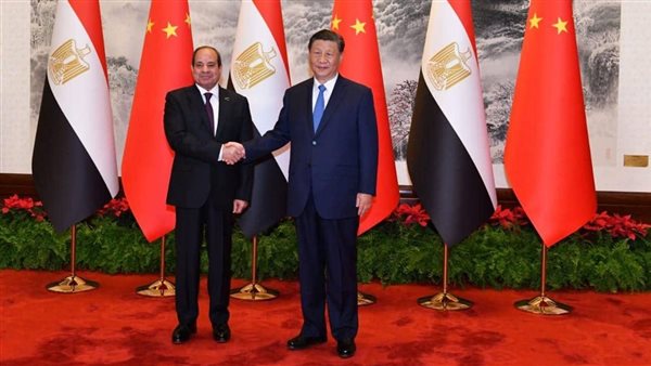 السيسي يستقبل الرئيس الصيني في زيارة تعزز الشراكة الاستراتيجية