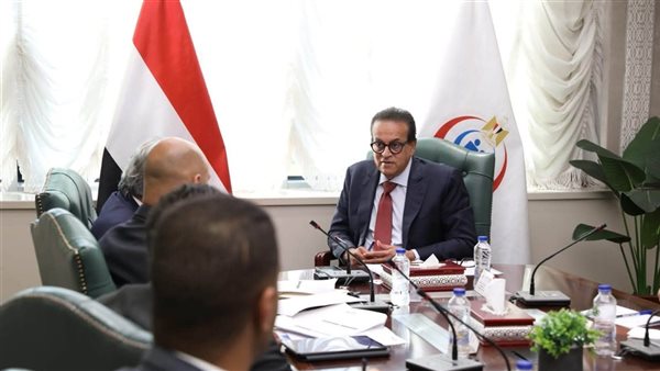 وزير الصحة يلتقي وفد "فيليبس" لبدء تصنيع الأجهزة الطبية المتقدمة بمصر