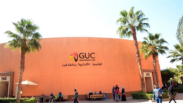 منح التفوق من الجامعتين الألمانية بالقاهرة والدولية لأوائل المحافظات
