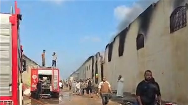 السيطرة على حريق مصنع الأحذية بالقنطرة غرب وإصابة 8 أشخاص