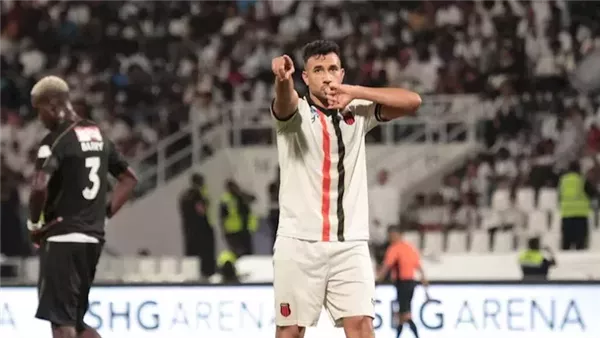 الأهلي والرياض في مواجهة حاسمة بالدوري السعودي بمشاركة تريزيجيه