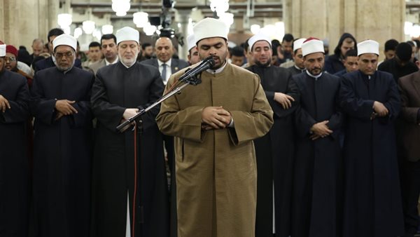 مواقيت الصلاة اليوم: أذان العشاء في القاهرة والمحافظات