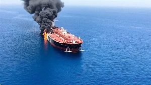 الجيش الأمريكي يضرب ناقلات نفط إيرانية رداً على هجمات بالصواريخ